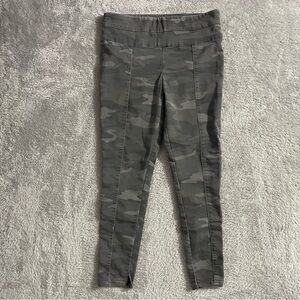 Democracy Leggings Womens‎ Size Large Camouflage Gray Gut Buster Pants